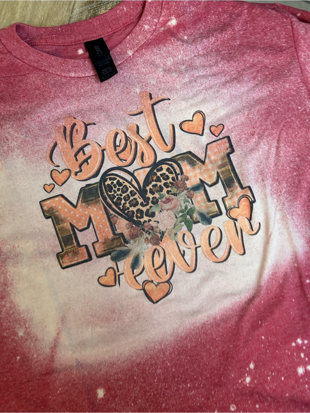 Gildan Pink Ombre 'Best Mom Ever' Graphic Tee with Leopard Heart